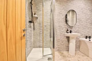 StayRight - 2 Bed Central Swansea Apartments - Swansea - 1