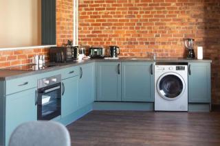 StayRight - 2 Bed Central Swansea Apartments - Swansea - 7