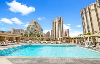 Studio with Partial Ocean View & Balcony Unit 1901 - 9