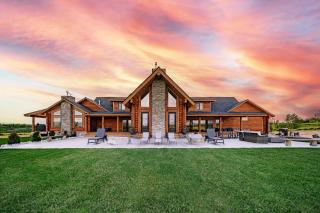 Luxury Log Cabin Epic Views Hot Tub - 0