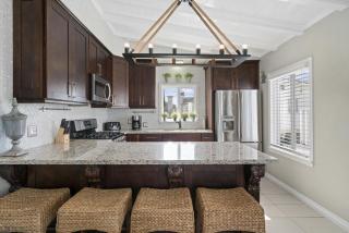 Cozy 2Br W- Ac Private Patio Steps To 40Th St Beach By Beachview Rentals - Newport Beach - 6
