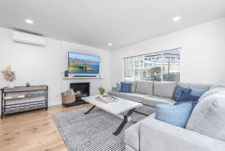 Remodeled 3Br W- Ac Oceanview Patio 4 Houses From Beach By Beachview Rentals - Newport Beach - 8