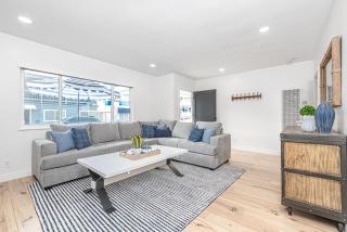 Remodeled 3Br W- Ac Oceanview Patio 4 Houses From Beach By Beachview Rentals - Newport Beach - 7