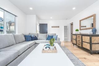Remodeled 3Br W- Ac Oceanview Patio 4 Houses From Beach By Beachview Rentals - Newport Beach - 6