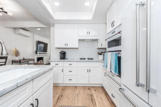 Remodeled 3Br W- Ac Oceanview Patio 4 Houses From Beach By Beachview Rentals - Newport Beach - 2