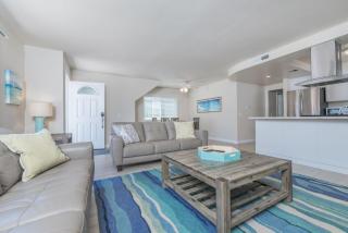 Spacious 3Br W- Oceanview Patio Steps To 35Th St Beach By Beachview Rentals - Newport Beach - 6