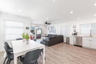 Modern 2Br W- Oceanview Patio Half Block To 29Th St Beach By Beachview Rentals - Newport Beach - 3