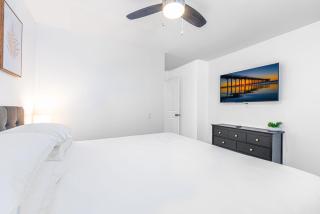 Modern 2Br W- Oceanview Patio Half Block To 29Th St Beach By Beachview Rentals - Newport Beach - 2