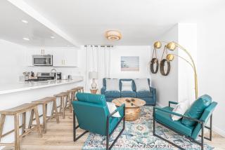 Renovated 3Br W- Stylish Interior Steps From 29Th St Beach By Beachview Rentals - Newport Beach - 7
