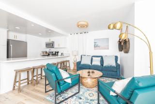 Renovated 3Br W- Stylish Interior Steps From 29Th St Beach By Beachview Rentals - Newport Beach - 4