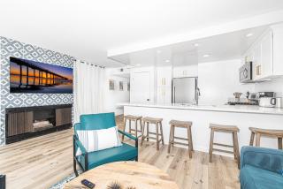 Renovated 3Br W- Stylish Interior Steps From 29Th St Beach By Beachview Rentals - Newport Beach - 3