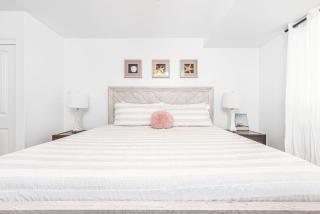 Renovated 3Br W Stylish Interior Steps From 29Th St Beach By Beachview Rentals - 2