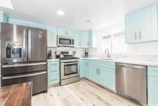 Remodeled 4Br Duplex Steps From Beach Boardwalk By Beachview Rentals - Newport Beach - 3