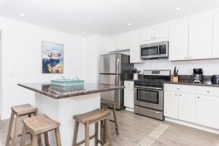 Updated 2Br W- Ac, Large Patio, Grill - One Block To Sand By Beachview Rentals - Newport Beach - 5
