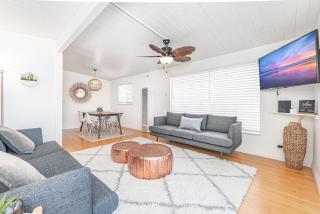 Upgraded Pet-Friendly Home Steps From Popular 40Th St Beach By Beachview Rentals - Newport Beach - 9