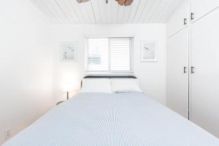 Upgraded Pet-Friendly Home Steps From Popular 40Th St Beach By Beachview Rentals - Newport Beach - 3