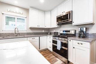 Cozy Family Beach Home Half Block To Popular 44Th St Beach By Beachview Rentals - Newport Beach - 3