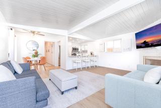 Renovated 2Br W- Oceanview Patio Steps From 40Th St Beach By Beachview Rentals - Newport Beach - 9