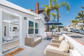 Renovated 2Br W- Oceanview Patio Steps From 40Th St Beach By Beachview Rentals - Newport Beach - 8