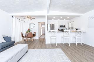 Renovated 2Br W- Oceanview Patio Steps From 40Th St Beach By Beachview Rentals - Newport Beach - 0
