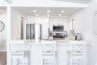 Renovated 2Br W- Oceanview Patio Steps From 40Th St Beach By Beachview Rentals - Newport Beach - 5