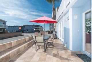 Pet-Friendly 3Br W- Ac Oceanview Patio Steps From Beach By Beachview Rentals - Newport Beach - 8