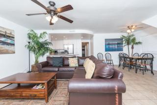 Pet-Friendly 3Br W- Ac Oceanview Patio Steps From Beach By Beachview Rentals - Newport Beach - 6