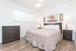 Pet-Friendly 3Br W- Ac Oceanview Patio Steps From Beach By Beachview Rentals - Newport Beach - 2