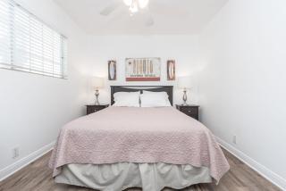 Pet-Friendly 3Br W- Ac Oceanview Patio Steps From Beach By Beachview Rentals - Newport Beach - 1