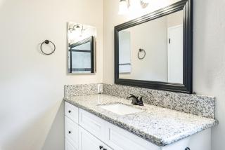 Cozy 1Br Beach Retreat W- Balcony Bbq One Block From Sand By Beachview Rentals - Newport Beach - 2