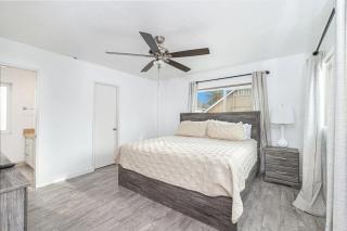 Charming Oceanview 3Br HalfBlockTo29ThStBeach ByBeachviewRentals - Newport Beach - 3