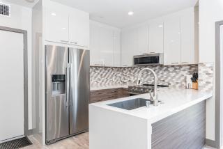 Luxury 4Br Tri-Level W- Modern Interior, Rooftop Deck Ac By Beachview Rentals - Newport Beach - 6