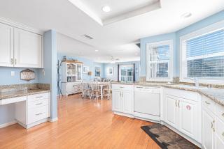 Family-Friendly 3Br Steps From Beach - Walk To Everything By Beachview Rentals - Newport Beach - 4