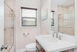Cozy 2Br Cottage W- Ac Prime Location One House From Sand By Beachview Rentals - Newport Beach - 2