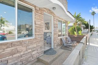 Cozy 2Br Cottage W- Ac Prime Location One House From Sand By Beachview Rentals - Newport Beach - 1
