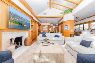 Luxury Oceanfront 3Br W- Rooftop Spa, Bbq, Stunning Views By Beachview Rentals - Newport Beach - 8