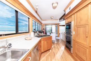 Luxury Oceanfront 3Br W- Rooftop Spa, Bbq, Stunning Views By Beachview Rentals - Newport Beach - 2