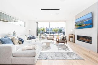 Luxury 3Br W- Rooftop Deck, Grill, Ac - Steps From Sand By Beachview Rentals - Newport Beach - 9