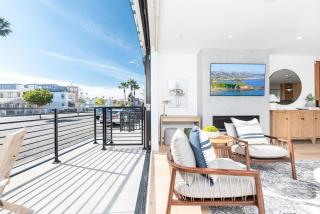 Luxury 3Br W- Rooftop Deck, Grill, Ac - Steps From Sand By Beachview Rentals - Newport Beach - 7