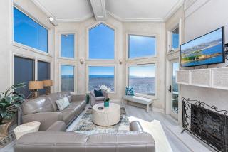 Oceanfront 2Br W- Ac, Upgraded Interior, Panoramic Views By Beachview Rentals - Newport Beach - 0