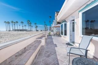 Oceanfront 2Br W- Ac, Upgraded Interior, Panoramic Views By Beachview Rentals - Newport Beach - 9