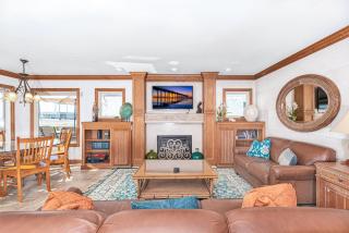 Oceanfront 2Br W- Ac, Upgraded Interior, Panoramic Views By Beachview Rentals - Newport Beach - 8