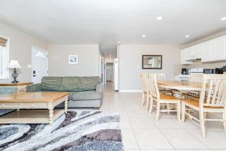 3Br Oceanfront In Desirable Location At Excellent Value By Beachview Rentals - Newport Beach - 9