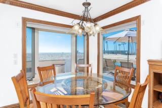 Oceanfront 2Br W- Ac, Upgraded Interior, Panoramic Views By Beachview Rentals - Newport Beach - 1