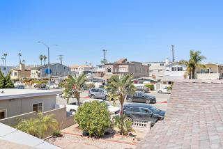 Stylish 2Br Upstairs Cottage W- Ac One House From Beach By Beachview Rentals - Newport Beach - 1