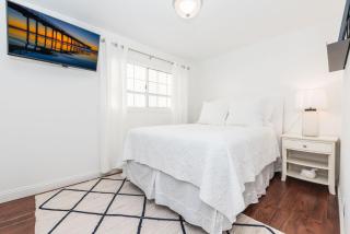Charming 1Br Beach Cottage W- Large Patio One Block To Sand By Beachview Rentals - Newport Beach - 2