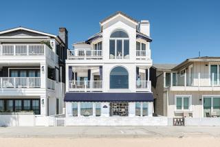 Spectacular 6Br Oceanfront Home In Highly-Coveted Location By Beachview Rentals - Newport Beach - 0