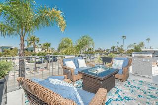 Central 4Br W- Bayview Deck, Fire Pit, Bbq Steps To Beach By Beachview Rentals - Newport Beach - 9
