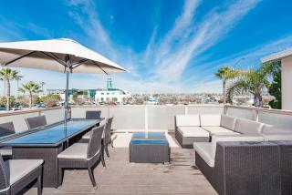 Cozy 2Br W- Large Deck Just Steps From Marina Park Beach By Beachview Rentals - Newport Beach - 9