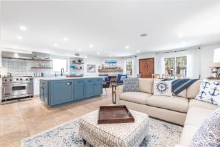 Luxury 5Br Vacation Home W- Rooftop Deck, Ocean Views Ac By Beachview Rentals - Newport Beach - 9